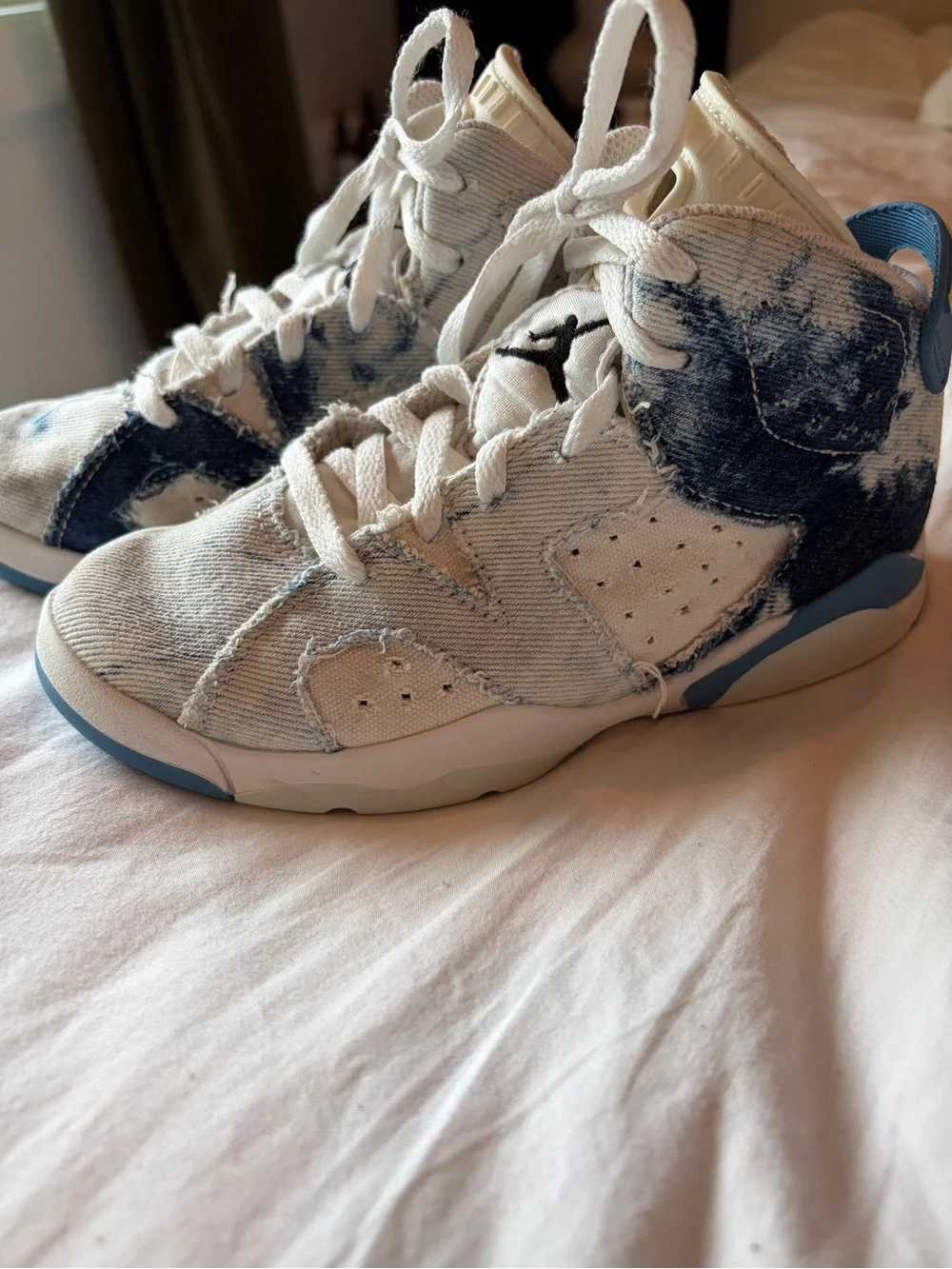 Jordan 6 Retro Denim Wash Kids High-Top Sneakers - White & Light Blue